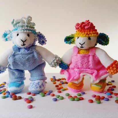 Little Smarty Lambs - knitting pattern
