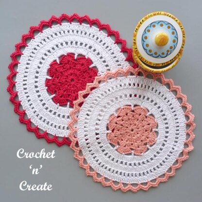 Lacy Scoops Doily