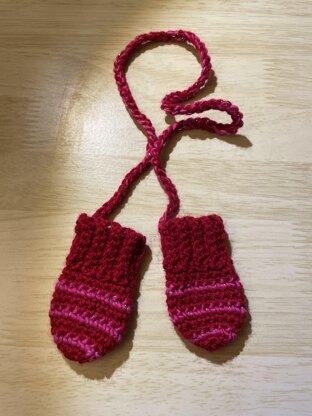 Doll’s Valentine Mittens