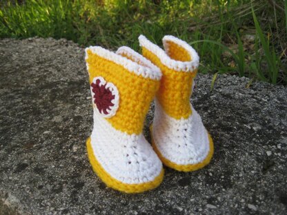 Yellow baby booties