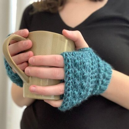 Star Stitch Fingerless Gloves