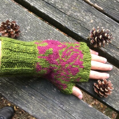 October Rose Mitts