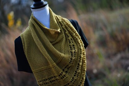 Helenental Cowl (Knit)