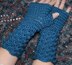 Shell Stitch Fingerless Mitts