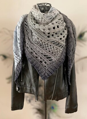 Triangular Scarf "Endeis"