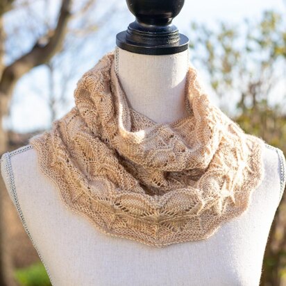 Fine Art Cowl