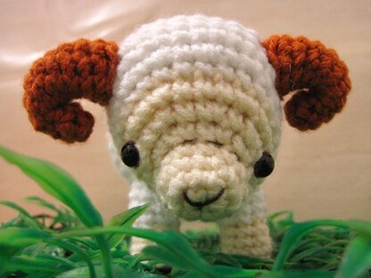 Amigurumi Rae The Ram