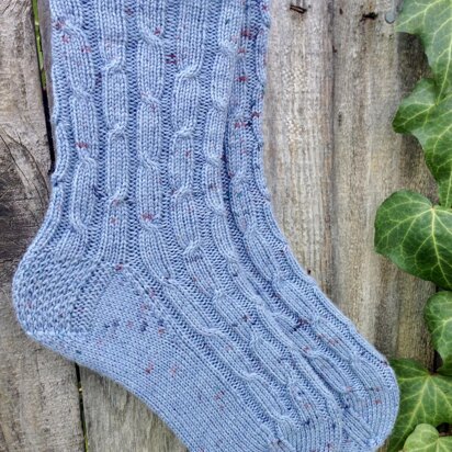 Cantelow Socks - knitting pattern