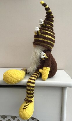 Bumble gnome shelf sitter