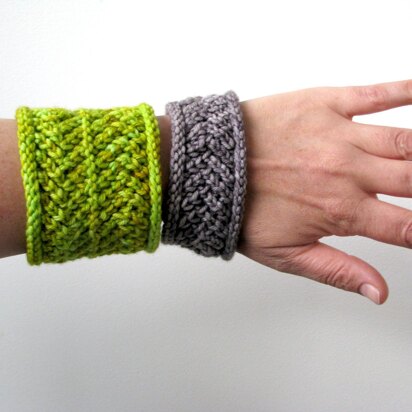 Zaggy Cuff - knitting pattern