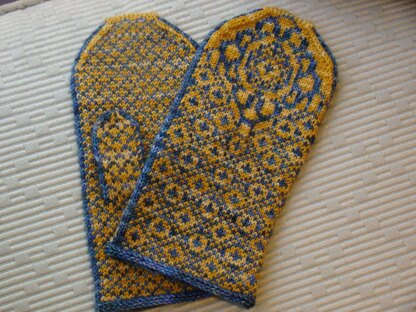 Russian Rose Mittens