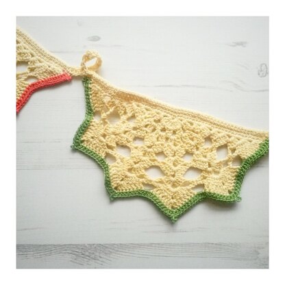 Garland :: Lacy Doily Bunting