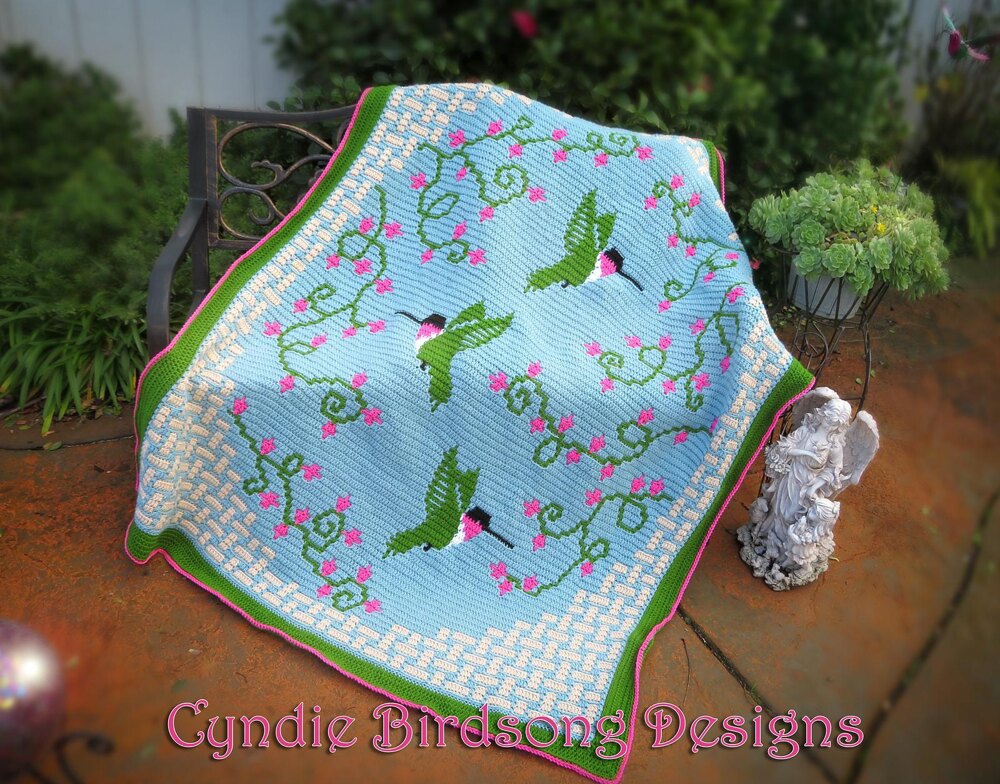 Happy Hummingbirds - overlay mosaic blanket Crochet pattern by 