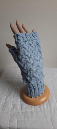 "Ice Queen" Fingerless Mittens