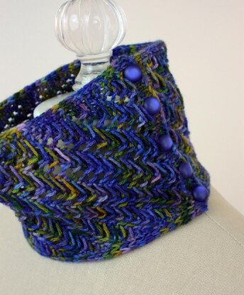 Dappled Knit Lace Neckwarmer