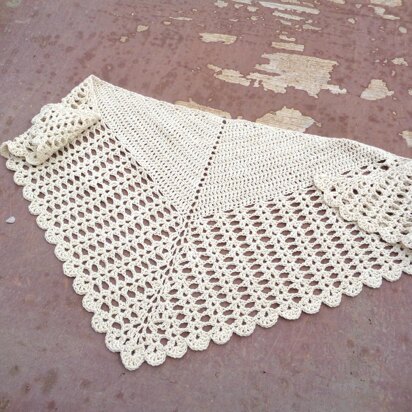 Blanche Shawl