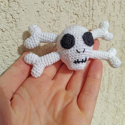 Skull with bones