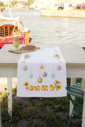 Vervaco Aida Table Runner Kit Chicks And Eggs Cross Stitch Kit