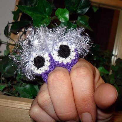 Finger Eyes - finger puppet