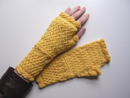 Birnam Gloves and Fingerless Mitts