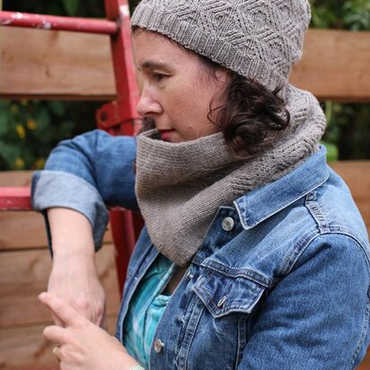 Ridgeback Mountain Set - knitting pattern