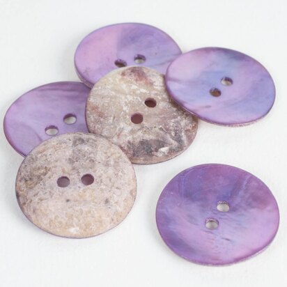 Dyed Shell Buttons 24 mm