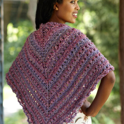 Splendid Triangle Shawl in Lion Brand Homespun - L0363