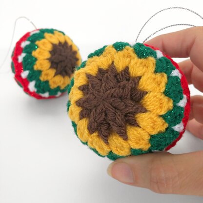 Sunflower Lovers Bauble