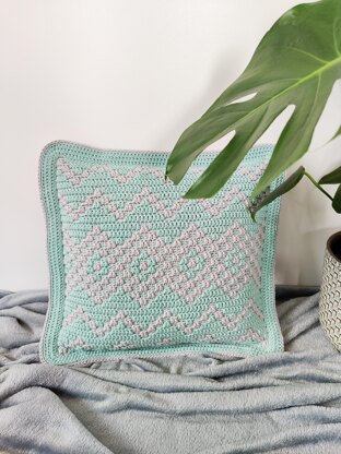 Dainty Diamond Pillow