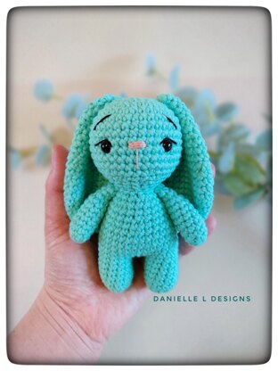 Mila the Bunny amigurumi pattern