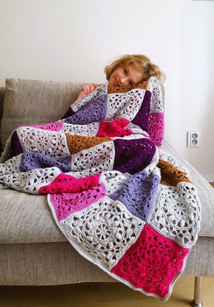 Holi Granny square Blanket Crochet pattern by MadeByAsya