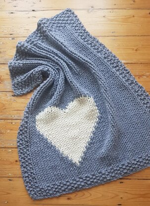 Chunky Heart intarsia crib baby blanket