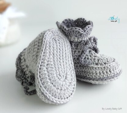 Two Tone Grey Baby Booties with Lace Crochet Pattern