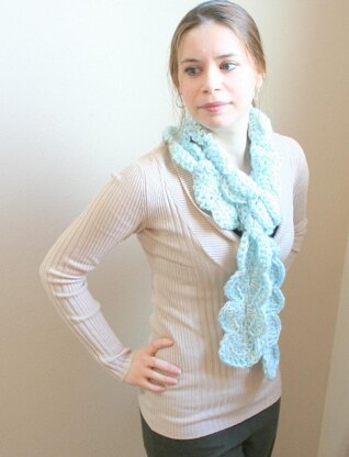 A12 Clamshell Scarf