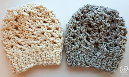 Ponytail or Knot Hat - A Messy Bun Hat!