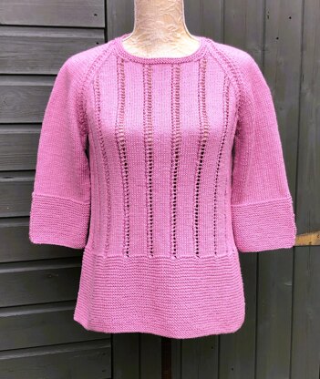 Raglan Sweater with Slit Borders