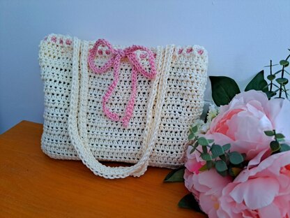 Crochet Romantic Cottagecore Tote Bag Pattern