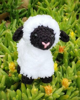 Little Easter Lamb Amigurumi