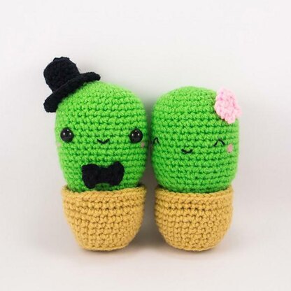 Cactus Couple Amigurumi