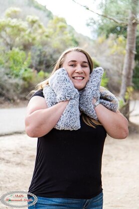 Faux Fur Scarf with Pockets