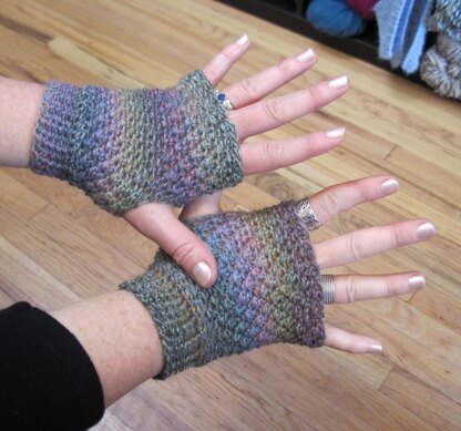 Spiraling Crosses Gauntlets