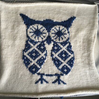 Owl cushion