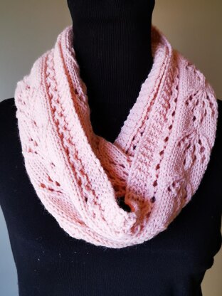 Striking Tulip Scarf Cowl