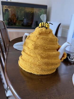 Bee hive tea cozy