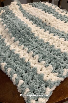 Easy Stitch Plush Chunky Blanket