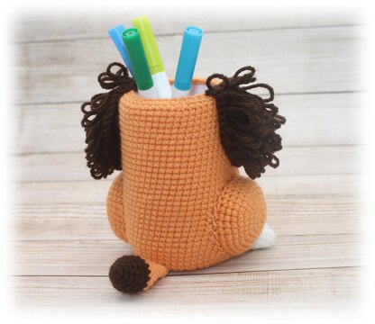 How to Crochet a Pencil Cup 