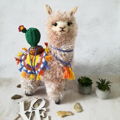 Knitting Pattern - llama alpaca soft toy from yarn