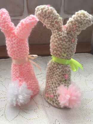 DK knitting pattern easy beginner garter stitch Easter creme egg bunny