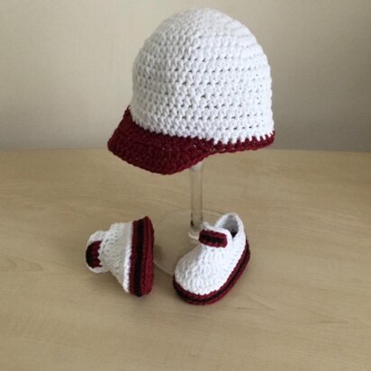 Sporty Baby Bootie & Hat Set N 237