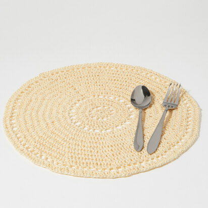 Perfect Illusion Placemat in Wool and the Gang Ra-Ra-Rafia - Downloadable PDF